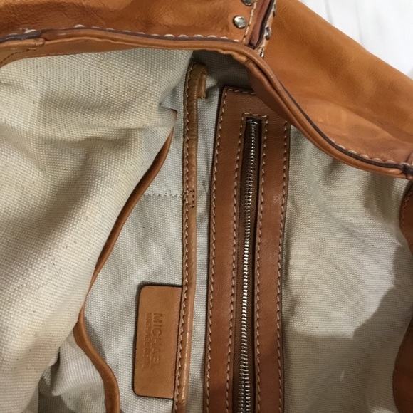 Michael Kors ASTOR Shoulder Tan Brown Leather - Picture 5 of 5